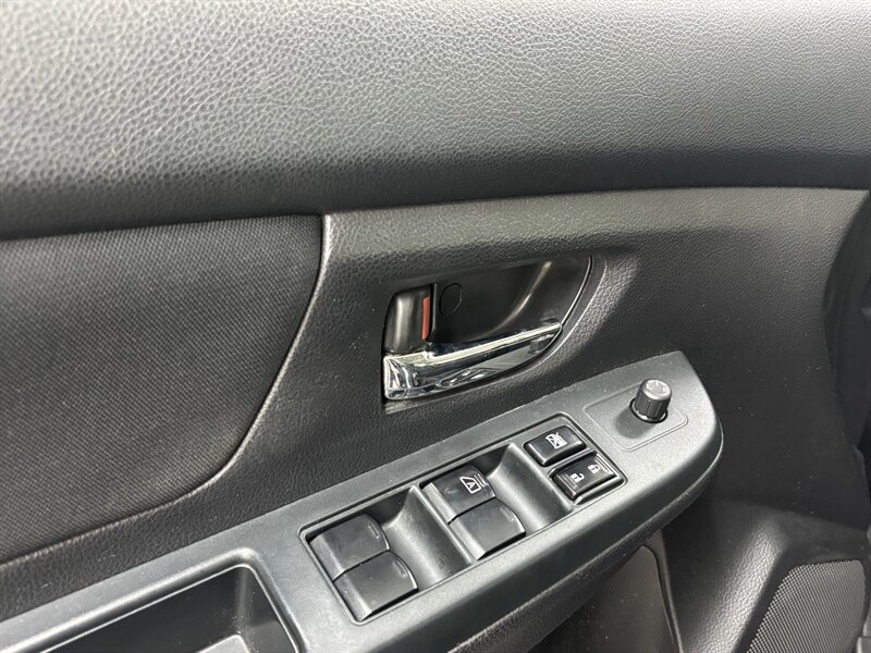 2012 Subaru Impreza 2.0i Premium   - Photo 12 - Downers Grove, IL 60515