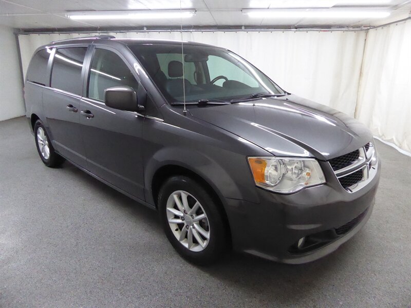 2018 Dodge Grand Caravan SXT - Photo 1 - Downers Grove, IL 60515