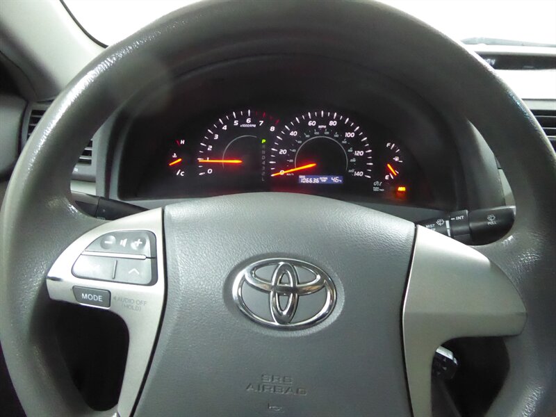 2009 TOYOTA CAMRY - Image 11