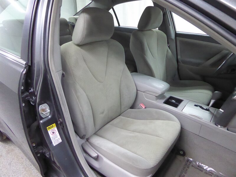 2009 TOYOTA CAMRY - Image 21