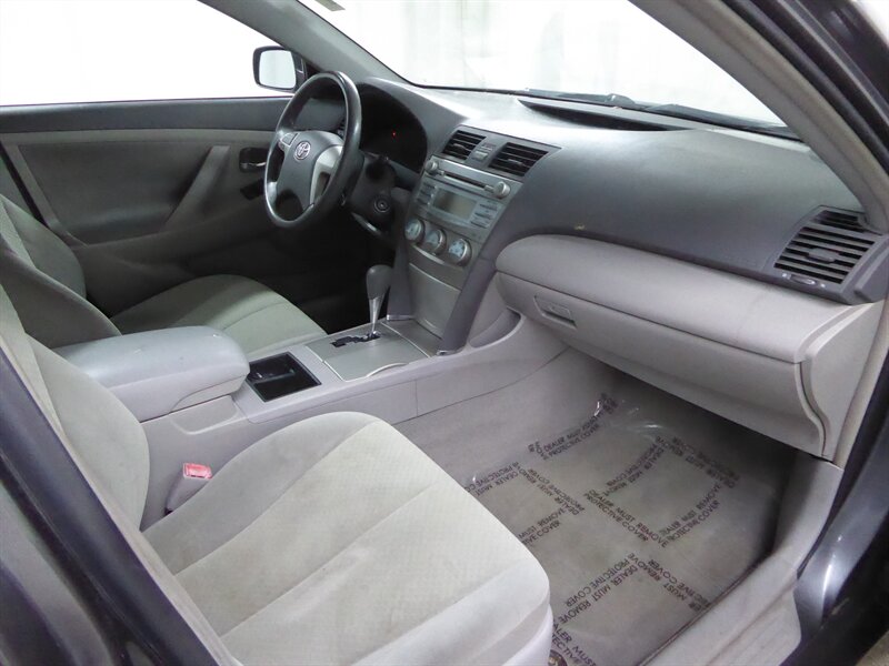2009 TOYOTA CAMRY - Image 20