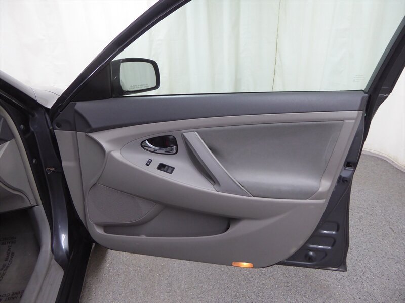 2009 TOYOTA CAMRY - Image 23