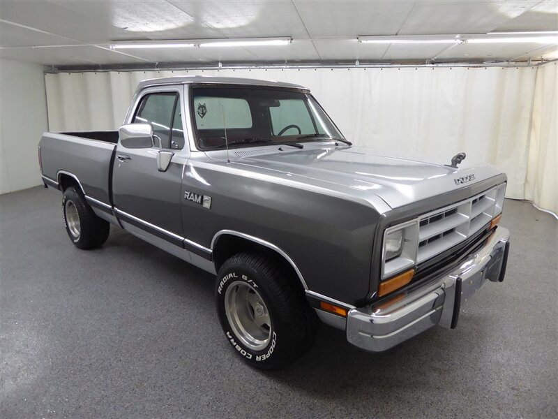 1988 Dodge RAM 150 - Photo 1 - Downers Grove, IL 60515