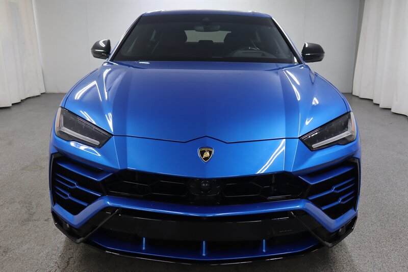 2019 Lamborghini Urus  