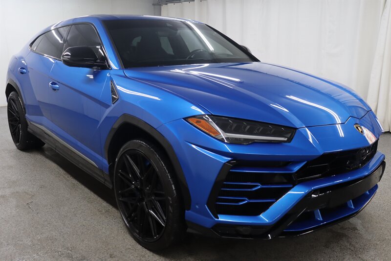 2019 Lamborghini Urus Base