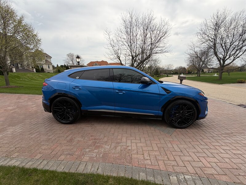 Blu Astraeus Metallic 2019 Lamborghini Urus SUV / Crossover All-Wheel Drive Automatic
