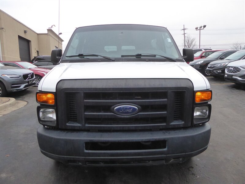 2013 FORD E-350 - Image 2