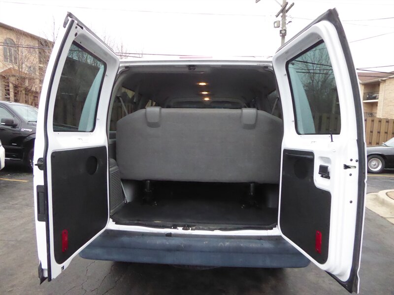 2013 FORD E-350 - Image 25