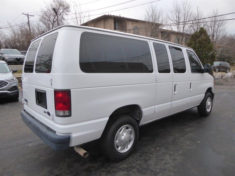 2013 FORD E-350 - Image 7