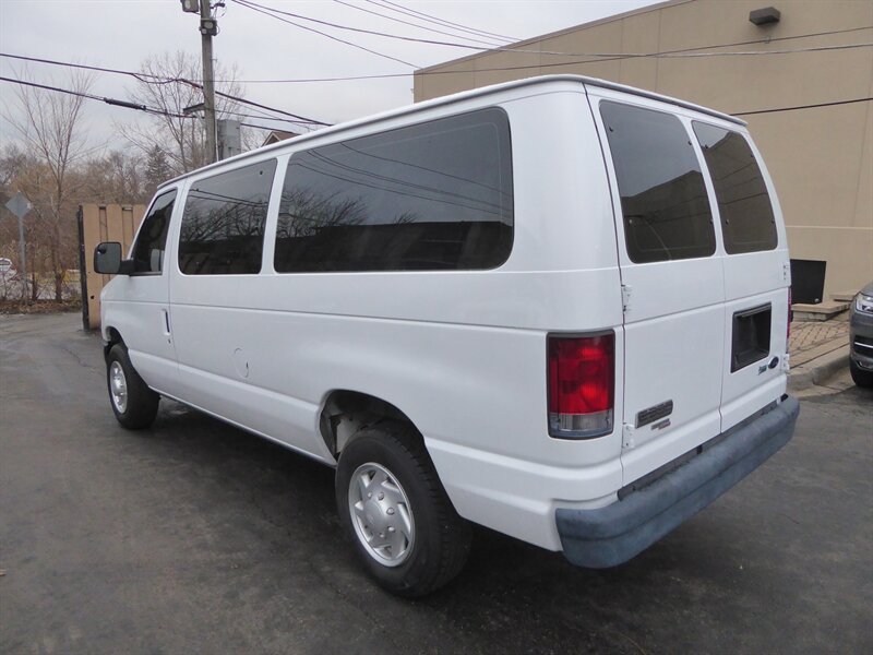 2013 FORD E-350 - Image 5