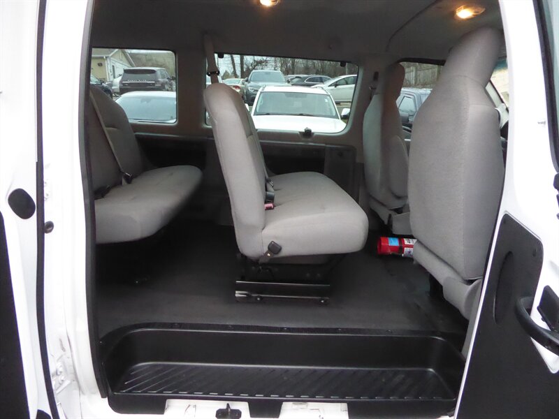 2013 FORD E-350 - Image 22