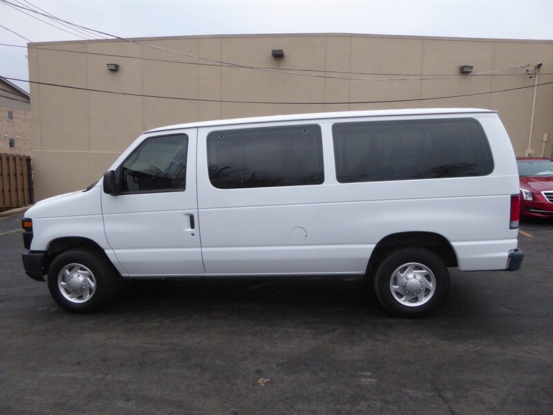 2013 FORD E-350 - Image 4