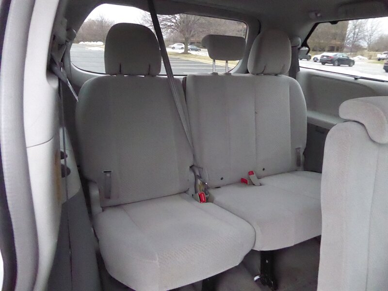 2014 TOYOTA SIENNA - Image 26