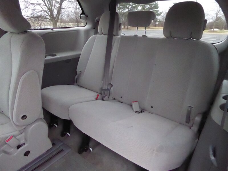 2014 TOYOTA SIENNA - Image 28