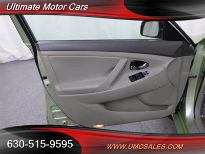 2007 Toyota Camry Hybrid   - Photo 21 - Downers Grove, IL 60515