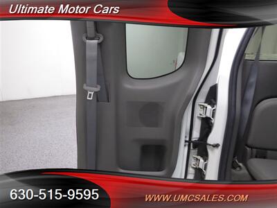 2013 Nissan Frontier SV   - Photo 16 - Downers Grove, IL 60515