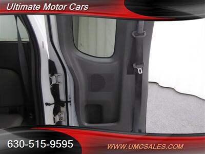 2013 Nissan Frontier SV   - Photo 14 - Downers Grove, IL 60515