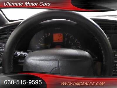 1996 Chevrolet Corvette   - Photo 10 - Downers Grove, IL 60515