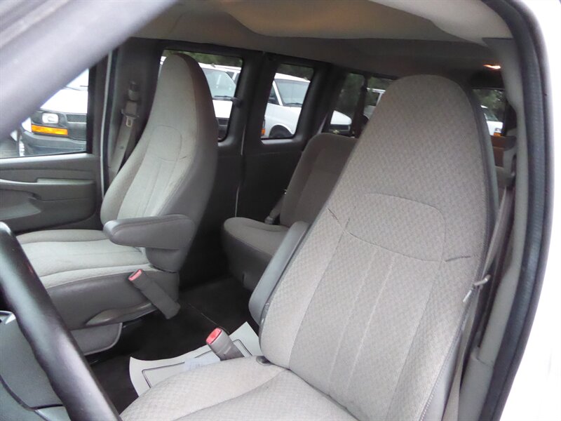 2012 CHEVROLET EXPRESS - Image 17
