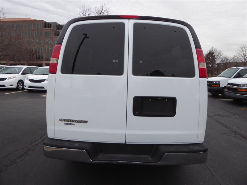 2012 CHEVROLET EXPRESS - Image 6