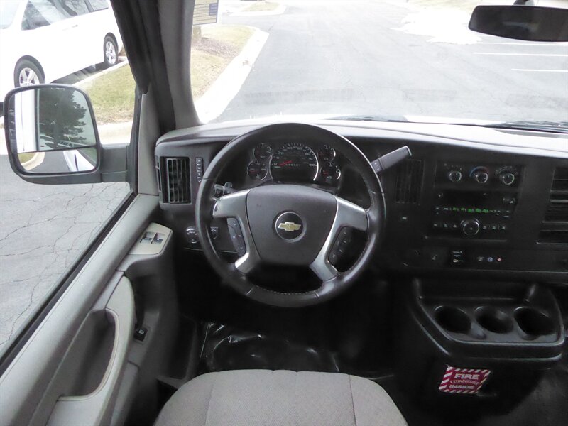 2012 CHEVROLET EXPRESS - Image 10