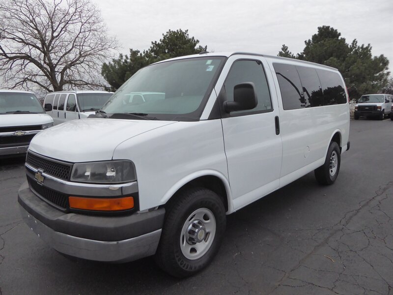 2012 CHEVROLET EXPRESS - Image 3