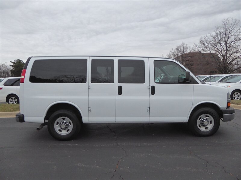 2012 CHEVROLET EXPRESS - Image 8