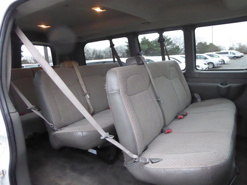 2012 CHEVROLET EXPRESS - Image 26