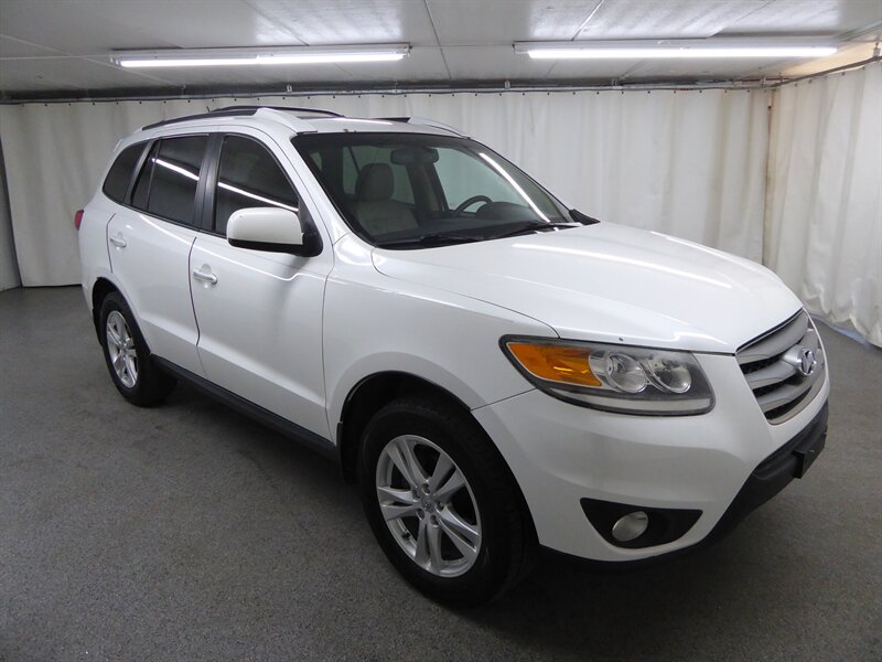 2012 Hyundai SANTA FE Limited - Photo 1 - Downers Grove, IL 60515