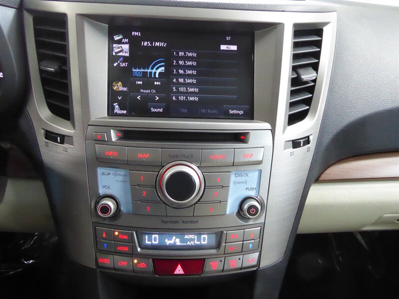 2013 Subaru Outback 2.5i Limited photo 13