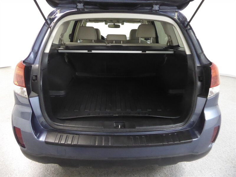 2013 Subaru Outback 2.5i Limited photo 33