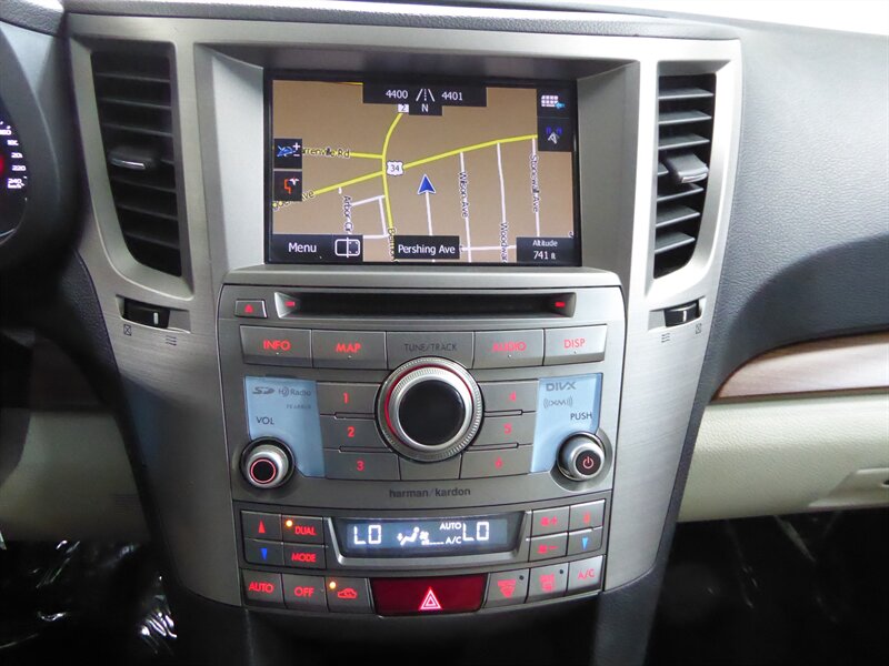 2013 Subaru Outback 2.5i Limited photo 16