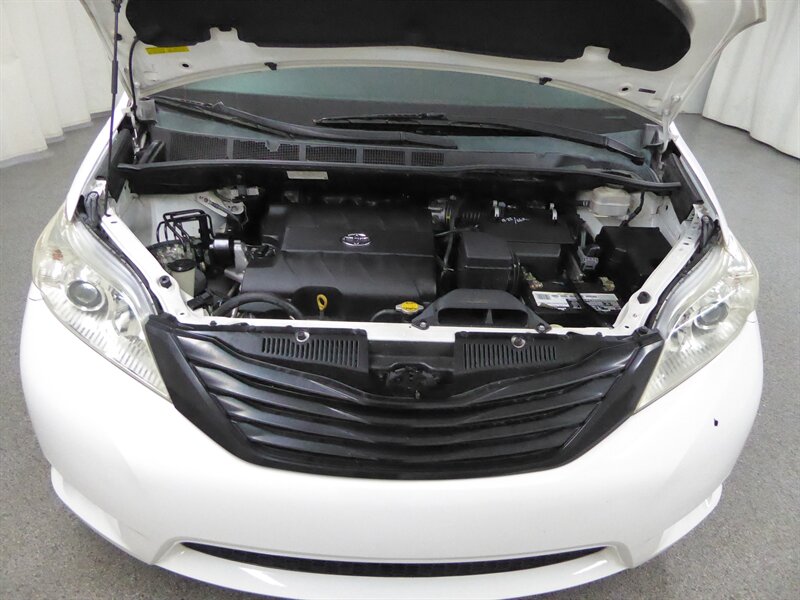 2014 TOYOTA SIENNA - Image 27