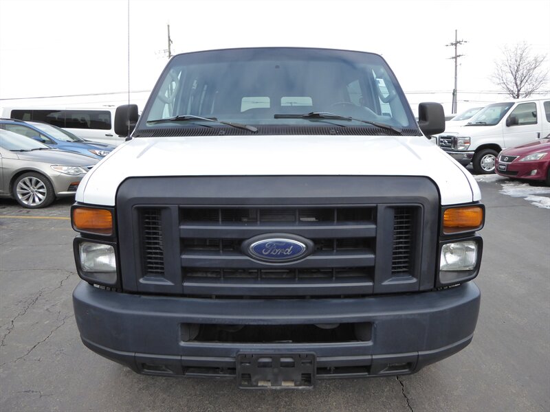 2013 FORD E-350 - Image 2