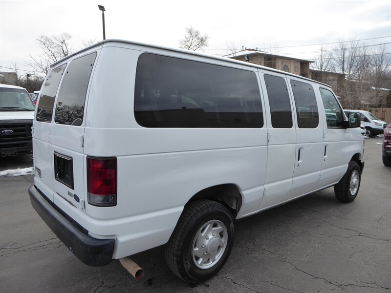 2013 FORD E-350 - Image 7