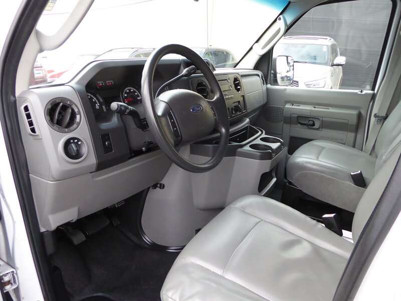 2013 FORD E-350 - Image 16