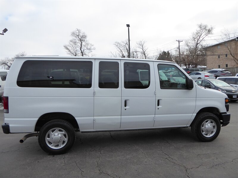 2013 FORD E-350 - Image 8
