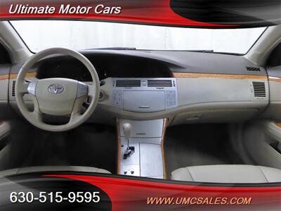 2005 Toyota Avalon XLS   - Photo 9 - Downers Grove, IL 60515