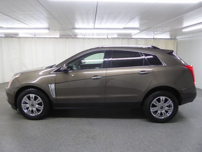 2015 Cadillac SRX Luxury photo 2