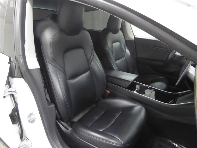 2019 TESLA MODEL 3 - Image 22