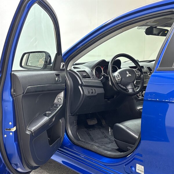 2010 Mitsubishi Lancer Sportback GTS   - Photo 14 - Downers Grove, IL 60515