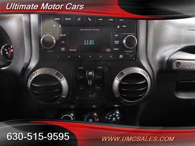 2014 Jeep Wrangler Unlimited Sport   - Photo 13 - Downers Grove, IL 60515