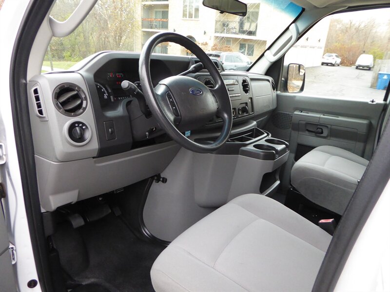2013 FORD E-350 - Image 14