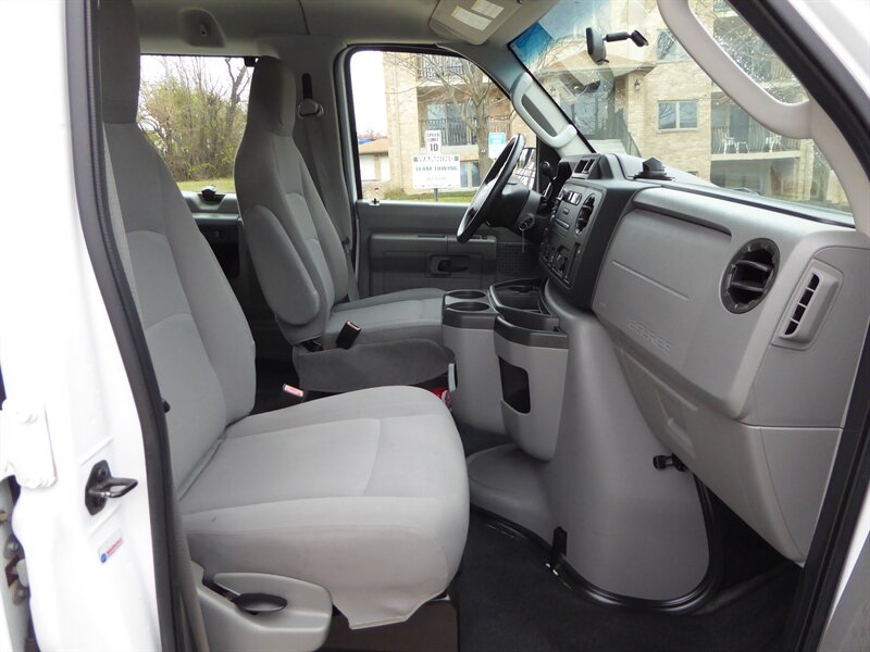 2013 FORD E-350 - Image 20