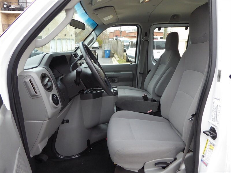 2013 FORD E-350 - Image 16
