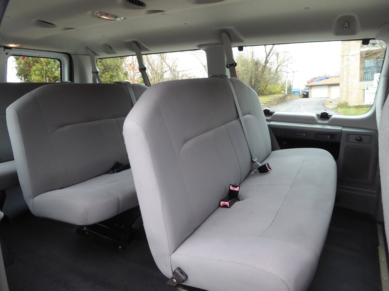 2013 FORD E-350 - Image 24