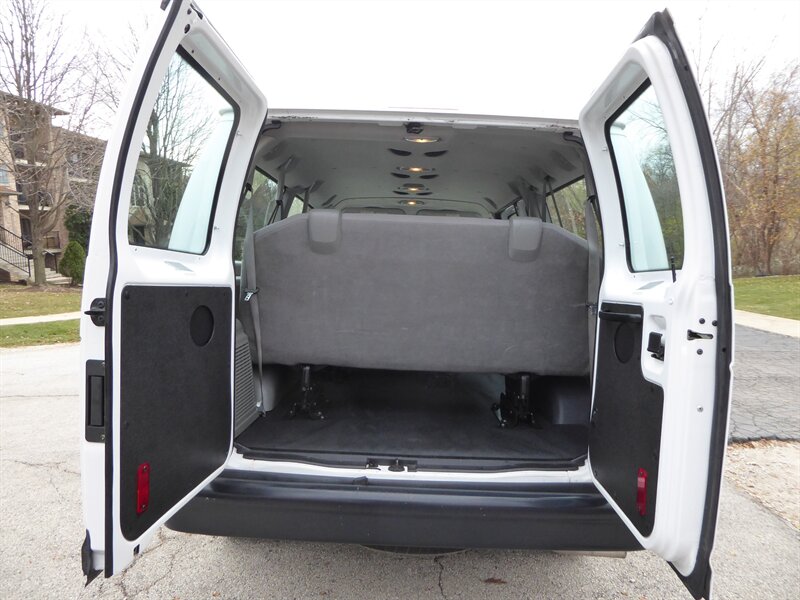 2013 FORD E-350 - Image 25