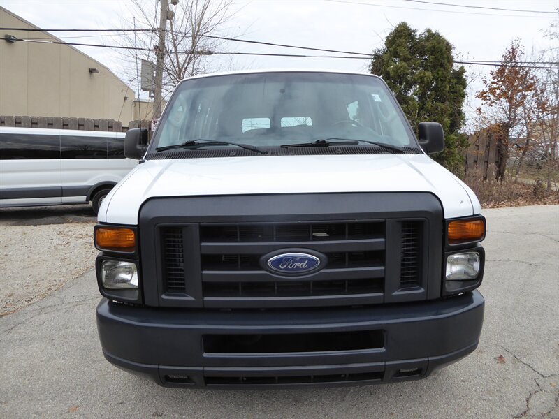 2013 FORD E-350 - Image 2
