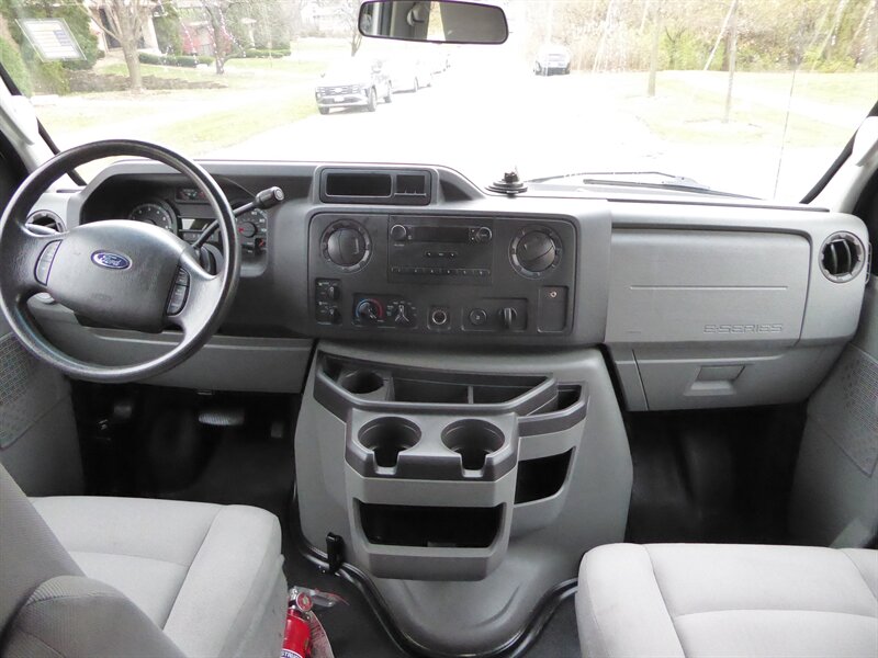 2013 FORD E-350 - Image 9