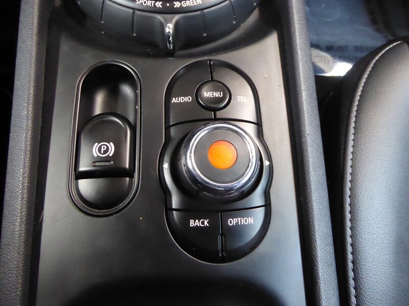 2016 MINI CLUBMAN - Image 16